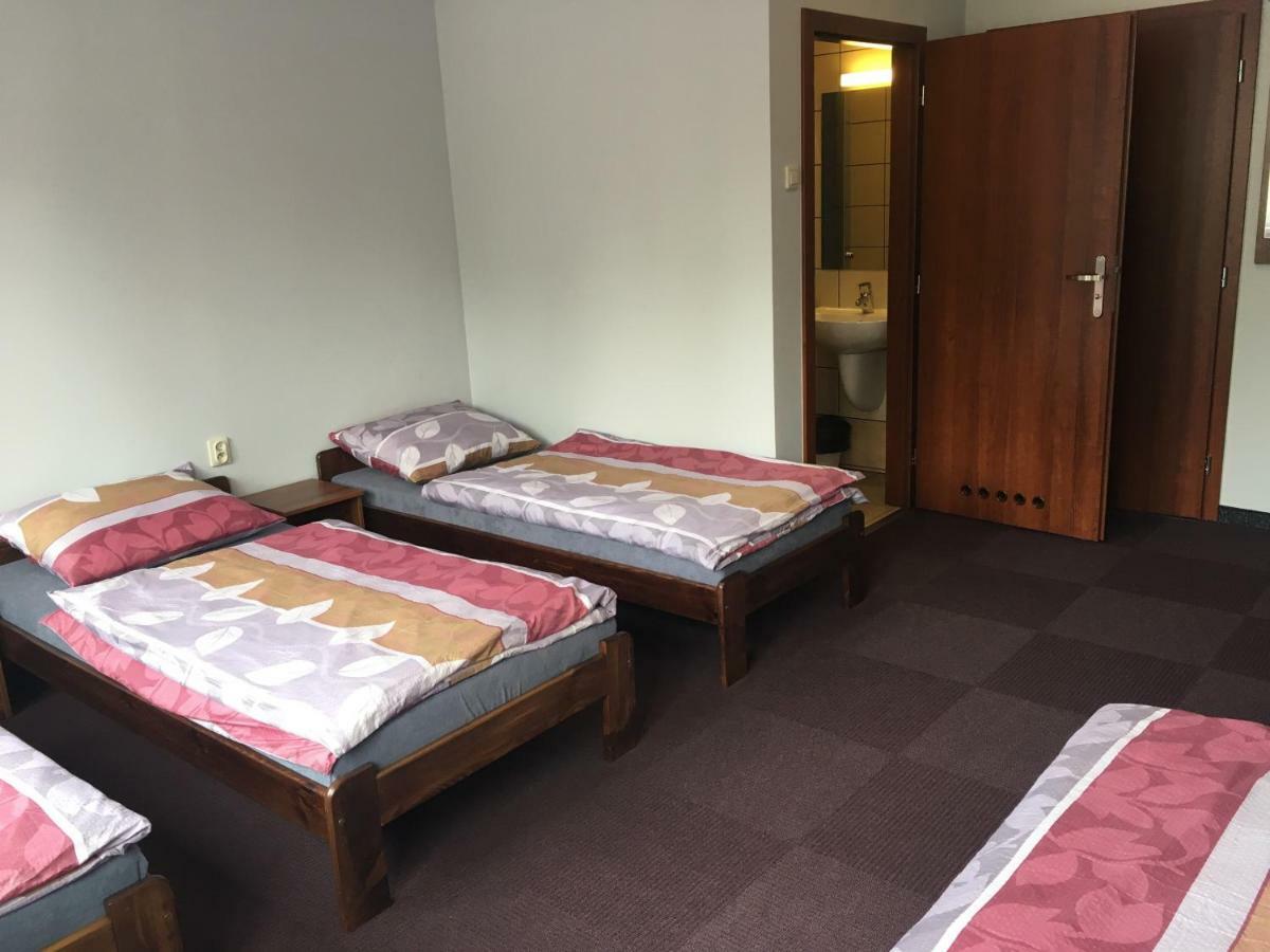 Hostel Mikolajczyka59 Sosnowiec Buitenkant foto